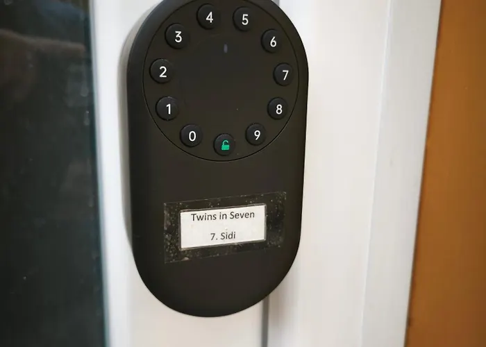 Apartament Laci And Sidi - The Sidonies Twins In 7th